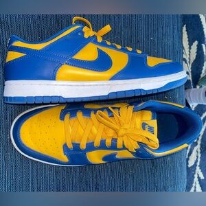 UCLA Nike low Dunks with box